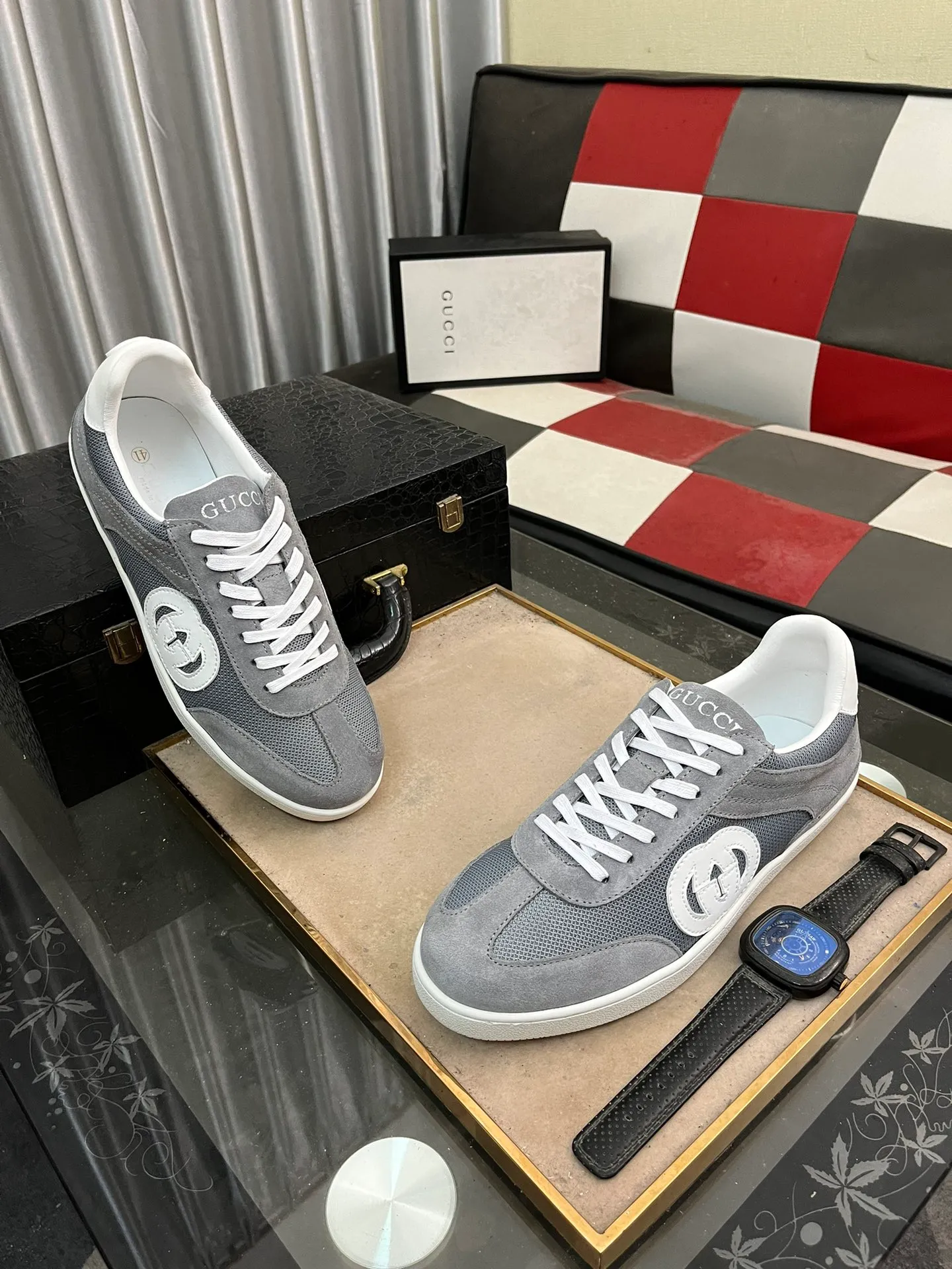 Men's shoes💰380⌚️⌚️[GUCCI] Gucci men's casual shoes are absolutely popular🔥The ultimate matching item for trendy men! The charm of super texture is irresistible, the main recommendation, the flower leather color is bright! The upper is made of high-quality cowhide + brand printed fabric, sheepskin feet, wear-resistant rubber sole, noble and elegant! Extremely comfortable🎁🎁You can be as handsome as you want💪 38-447️⃣colors available